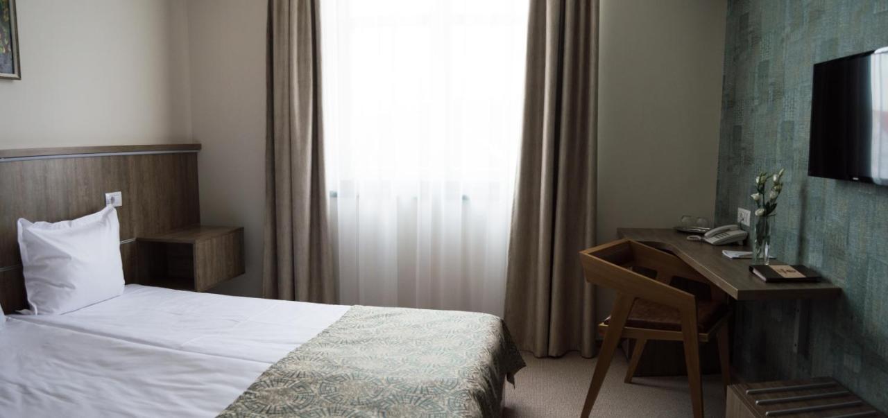 Fidelitas Hotel Sfântu-Gheorghe Zewnętrze zdjęcie